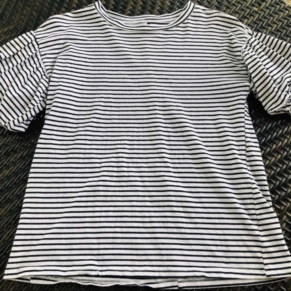 Striped Puffy Sleeve Shirt